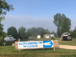 Aire de camping-cars
